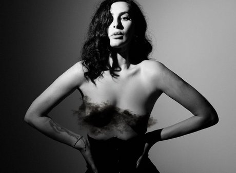 Rumer Willis model top archive