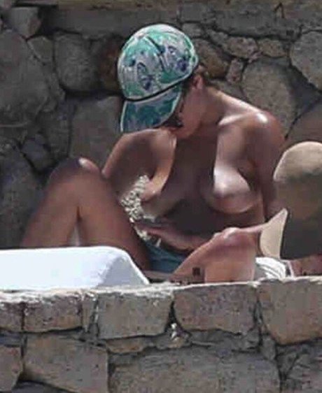 Rumer Willis star beautiful img