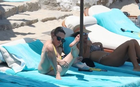 Rumer Willis pornstar pictures