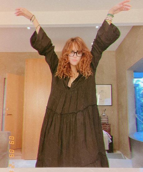 mature asian onlyfans erotic image