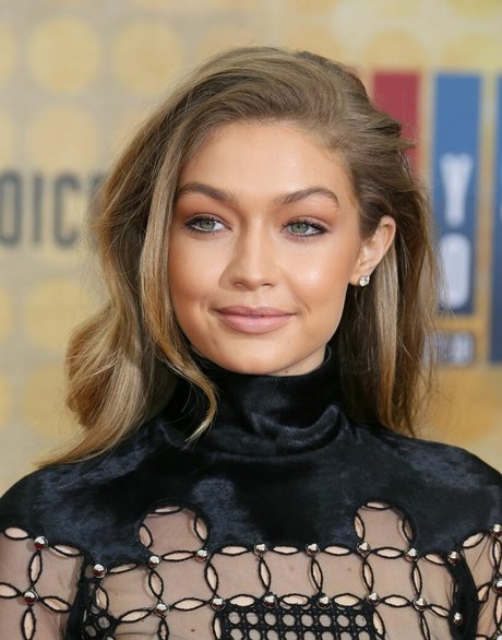 Gigi Hadid erotic pornstar pic