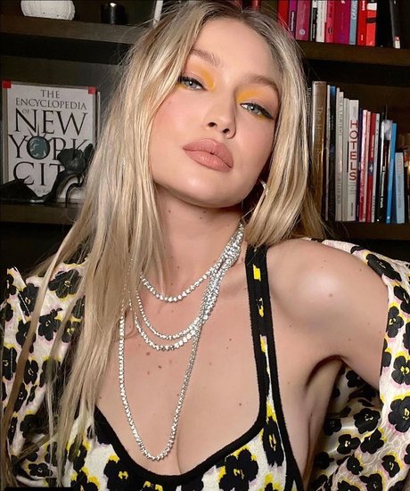 Gigi Hadid hd model pics