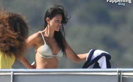 Eiza Gonzalez best model images