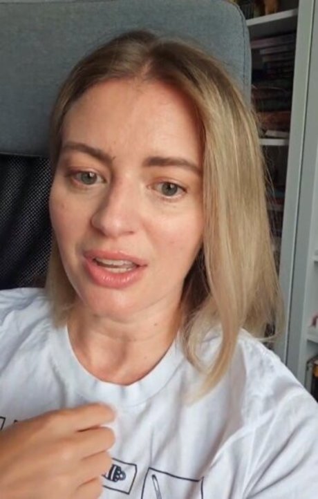 Elyse Willems beautiful actress pic