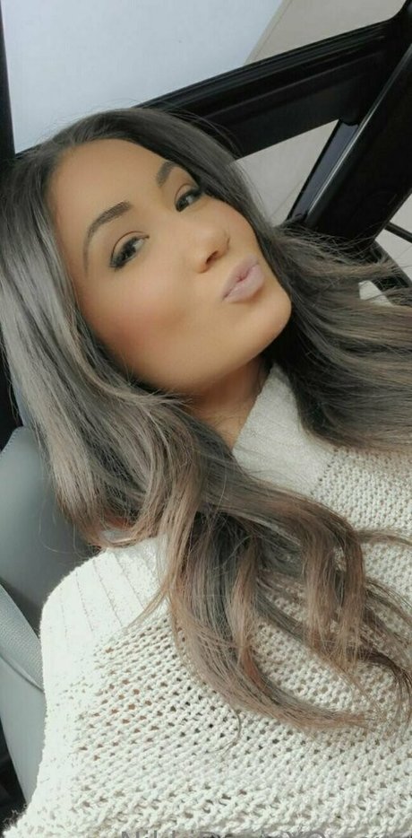 nikkidavisxo best model images