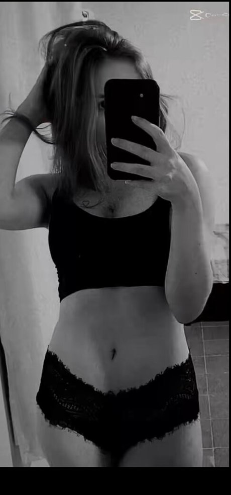 Larissinharp xxx model galleries