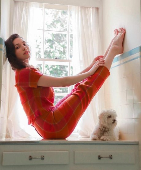 Grace Caroline Currey pornstar top pics