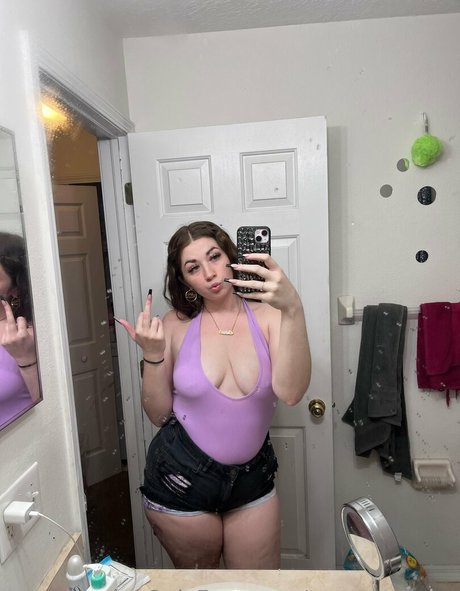 trapqueenary sex actress photo