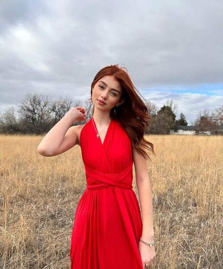 Sicily Rose porn star archive