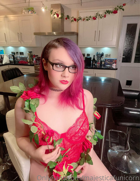 majesticafunicorn star nudes gallery