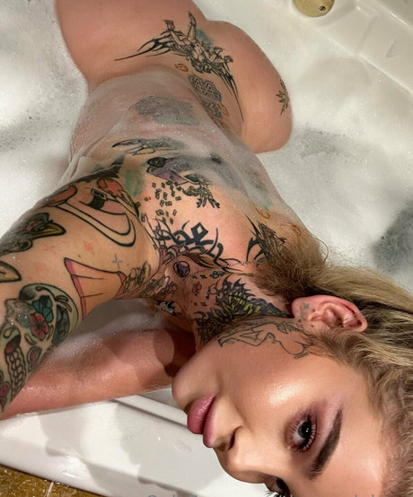 latina onlyfans top photos