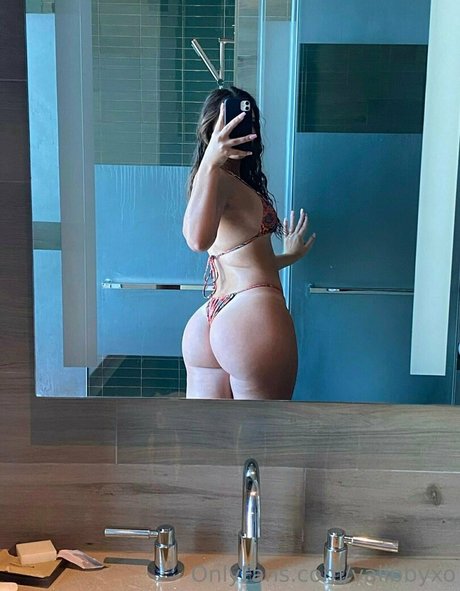 vallbbyxo model porn pics