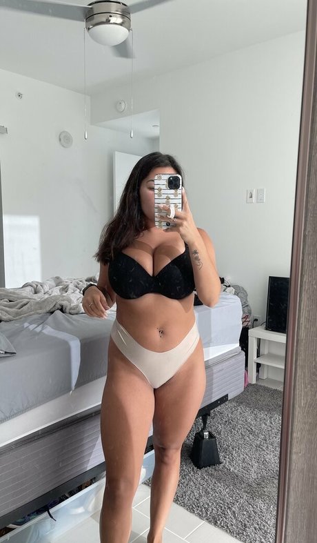 nobettertits model hd pics