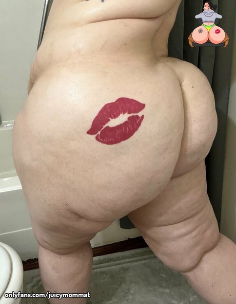 JuicymommaT star adult photo