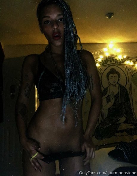 sourmoonstone model pretty pictures