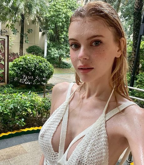 Svetlana Fokina nude model img