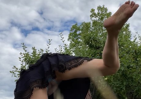 Marlingyoga erotic actress galleries