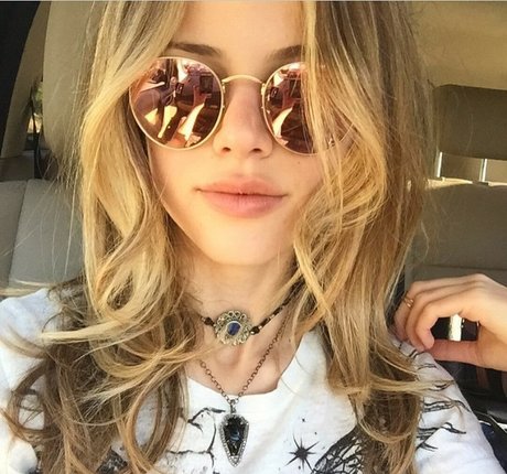 Halston Sage star naked img