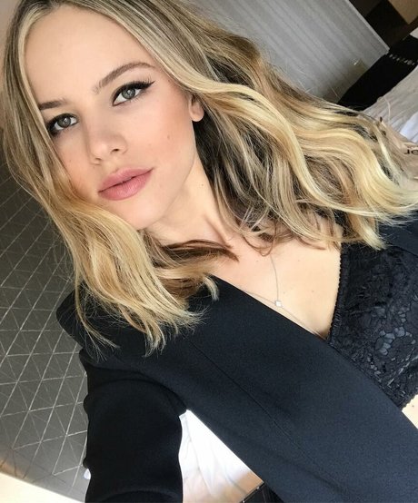 Halston Sage adult model gallery