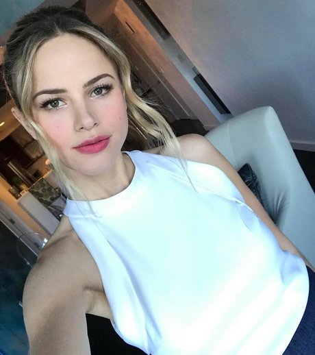 Halston Sage pornstar high quality photos