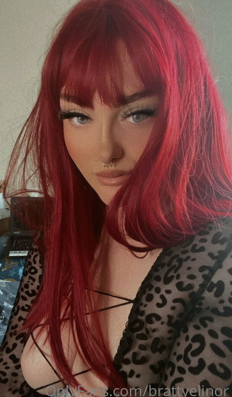 brattyelinor naked actress img