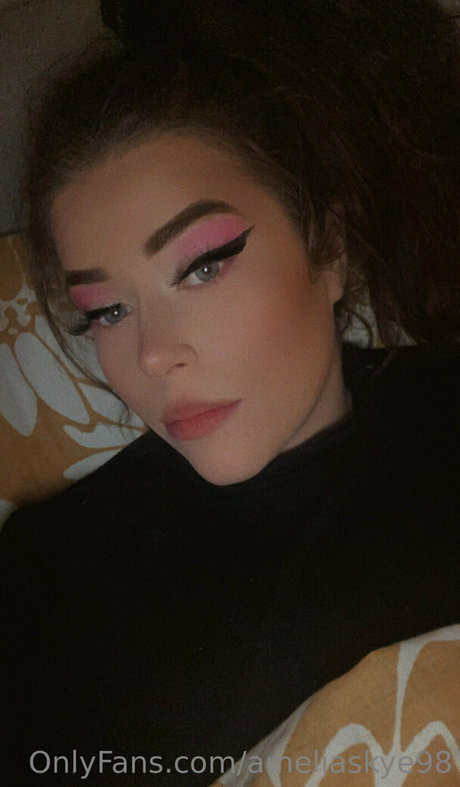 ameliaskye98 model porn pictures