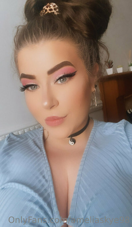ameliaskye98 model sex photo