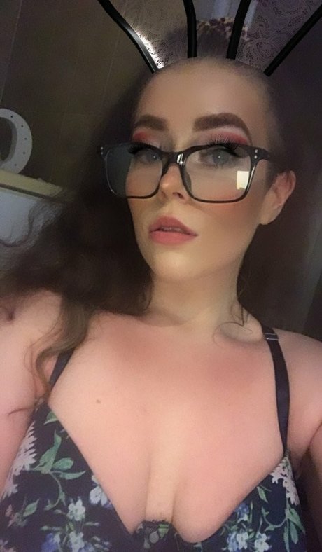 ameliaskye98 nude model image