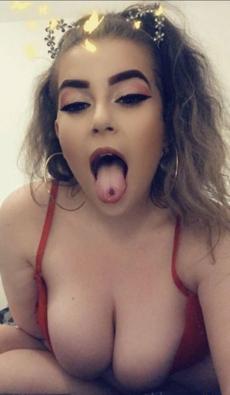 ameliaskye98 pornstar naked pictures