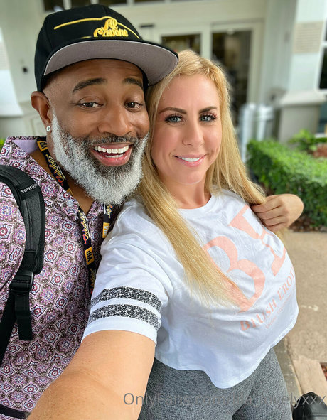 lila lovelyxxx star photo