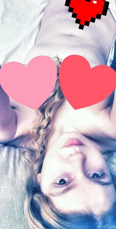 lyrictiana xxx pornstar pictures