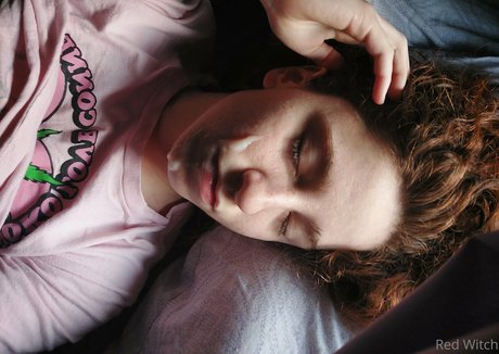 red witchh art model pic