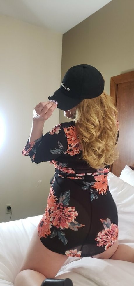 onehotmysterymama star sexy image