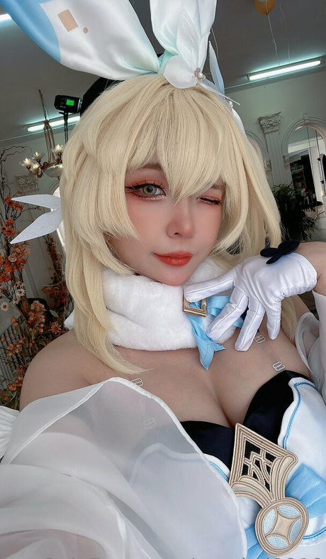 umekoj0910 naked actress pic