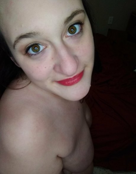 evelynmusefree adult star picture