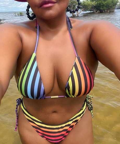 Gaby Amarantos exclusive star pictures