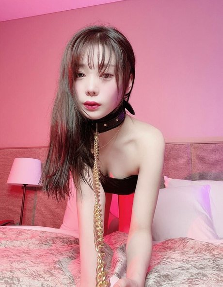 Wuyo99 pornographic model photos