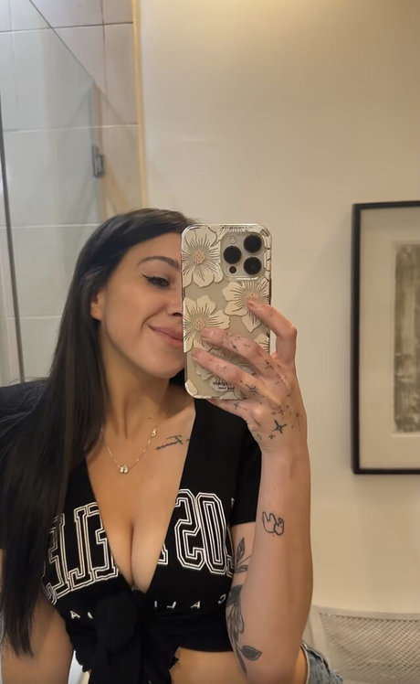 Allieesaur hot star photos