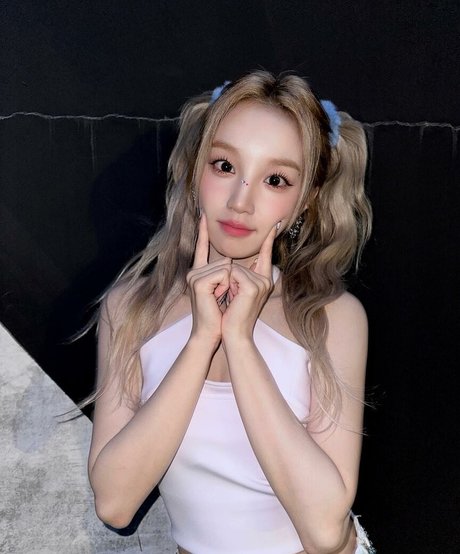 WomenK pop pornstar high quality pics