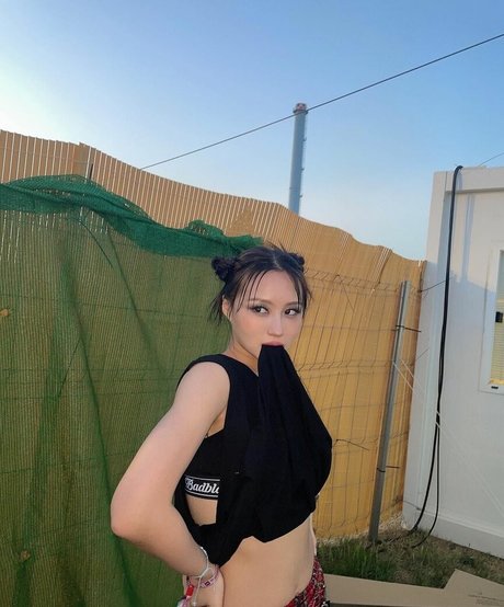 WomenK pop star exclusive galleries