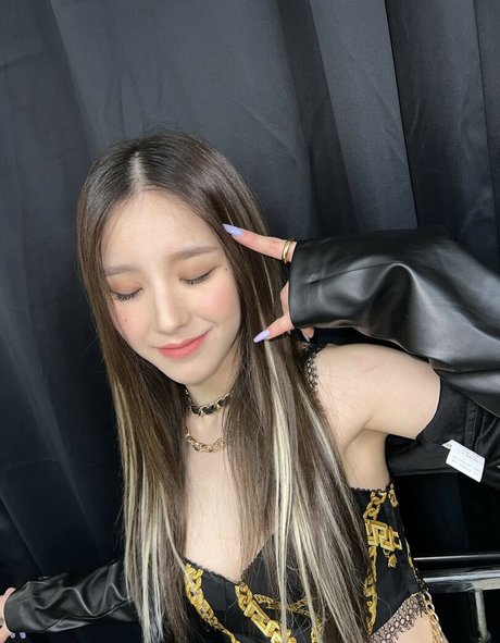 WomenK pop exclusive pornstar galleries