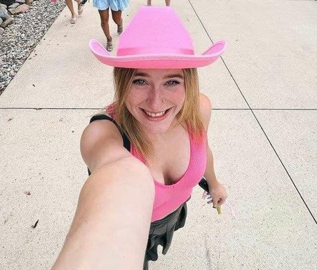 Audra Miller hot star img