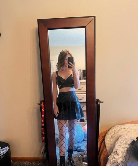 skinny blonde milf onlyfans free xxx picture