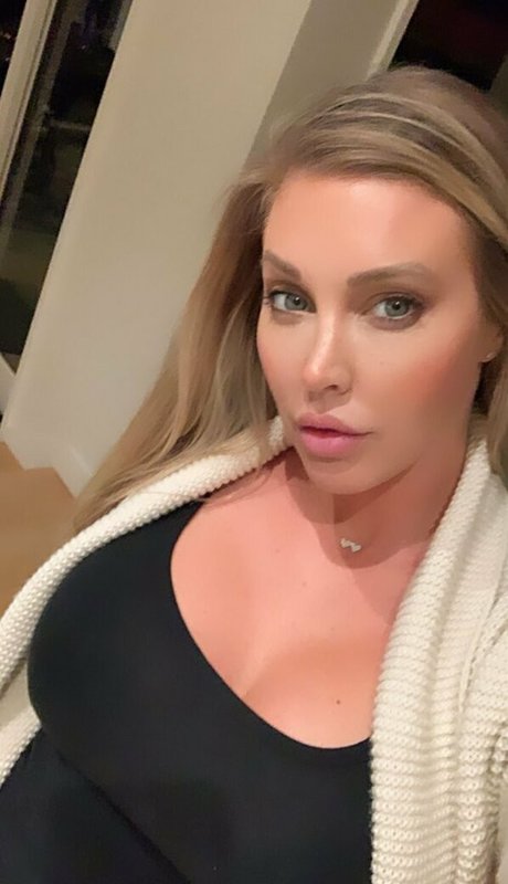 misssaintxxx hot star photo