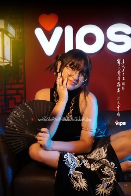 Bibi Vitona model sexy photos