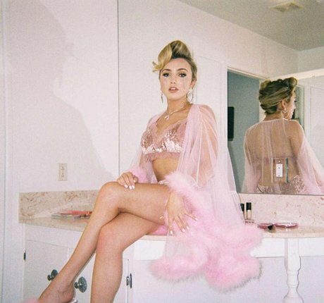 Peyton List pornstar nice pic