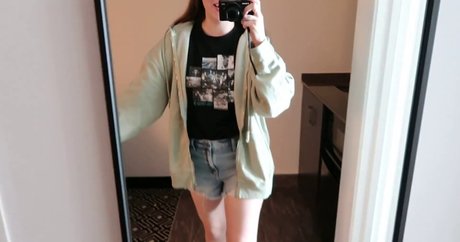 blonde babe onlyfans beautiful naked pictures