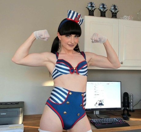 Natalie Mars star top photos