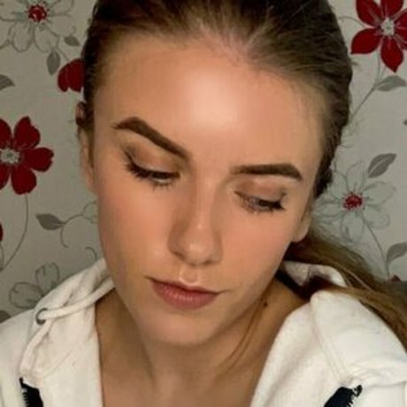 ari lovexo model porn images