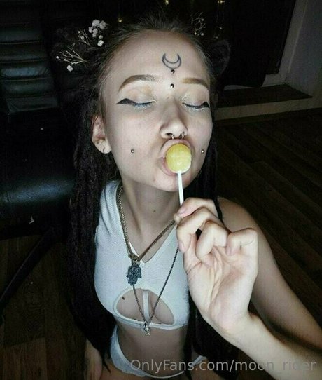 darkmoon rider free star photo